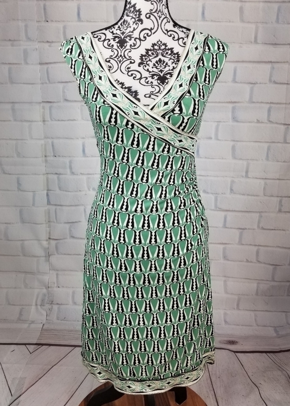 Max Studio sz small geometric print stretch dress